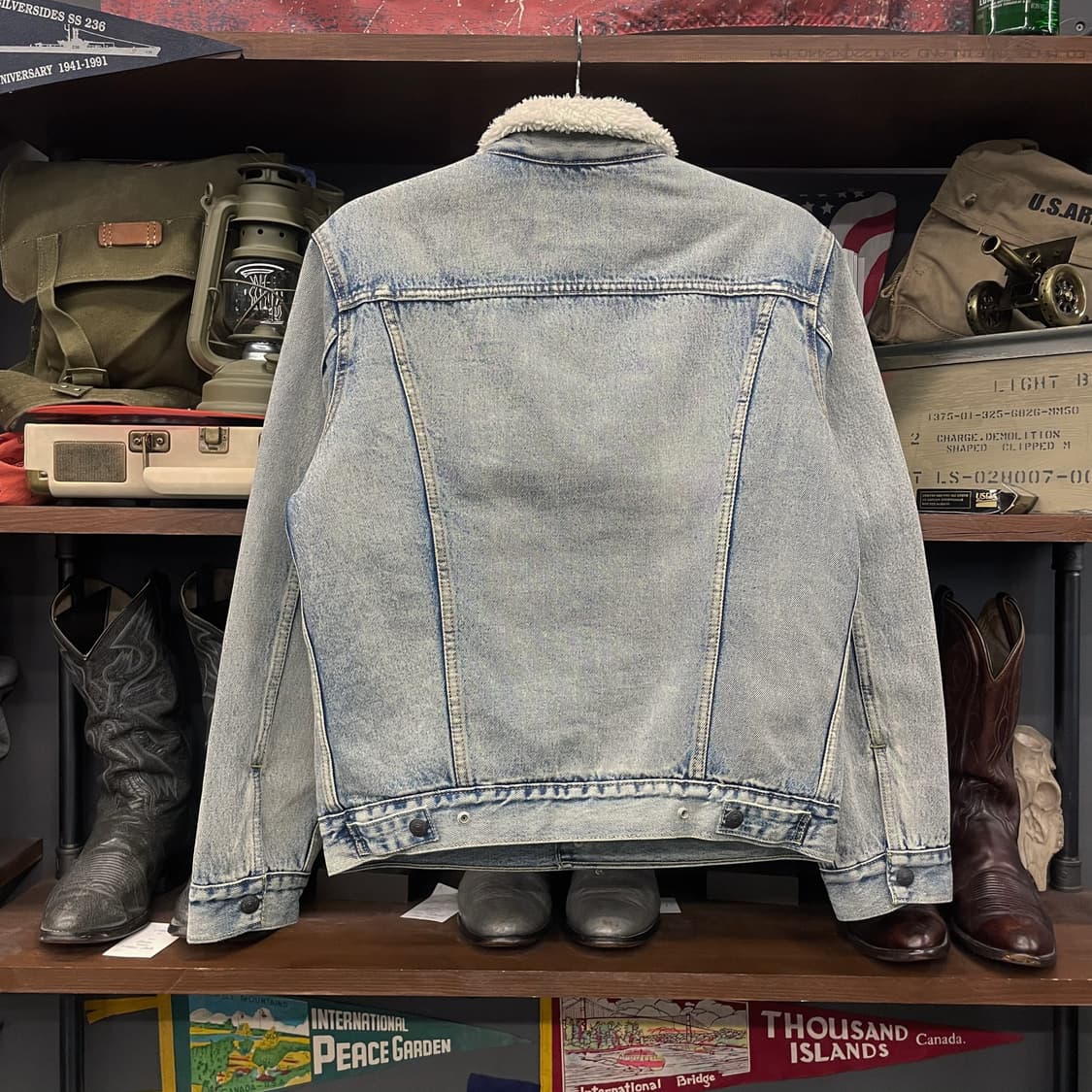 리바이스 타입 3 쉐르파 연청 데님 트러커 자켓 상품이미지2