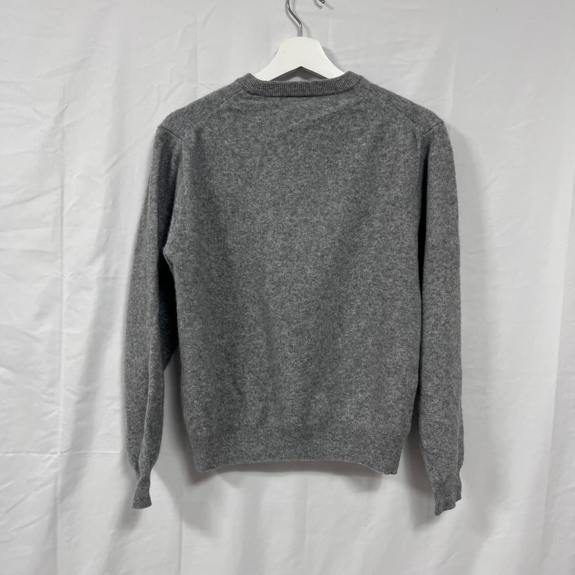 단톤(Danton) 크루넥 연그레이 울 니트 상품이미지2