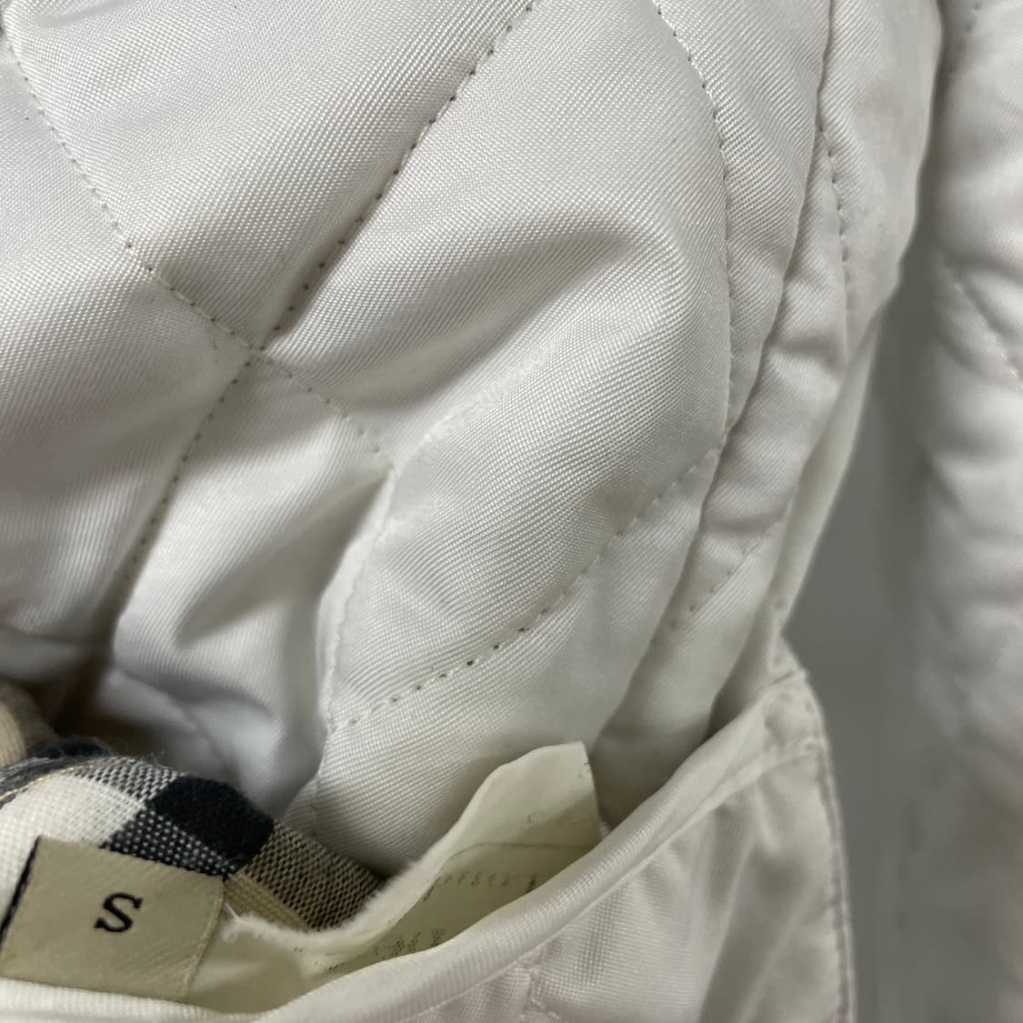 버버리 퀄팅 자켓 아이보리 S(W)  상품이미지6