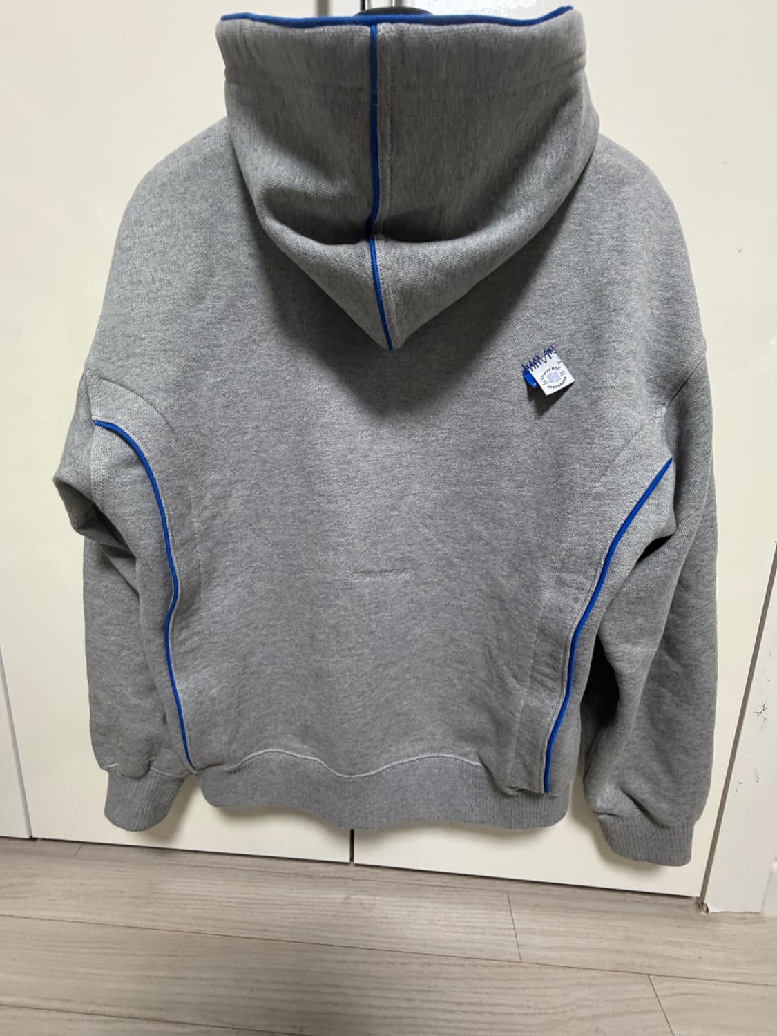 아더에러 후드티 상품이미지4