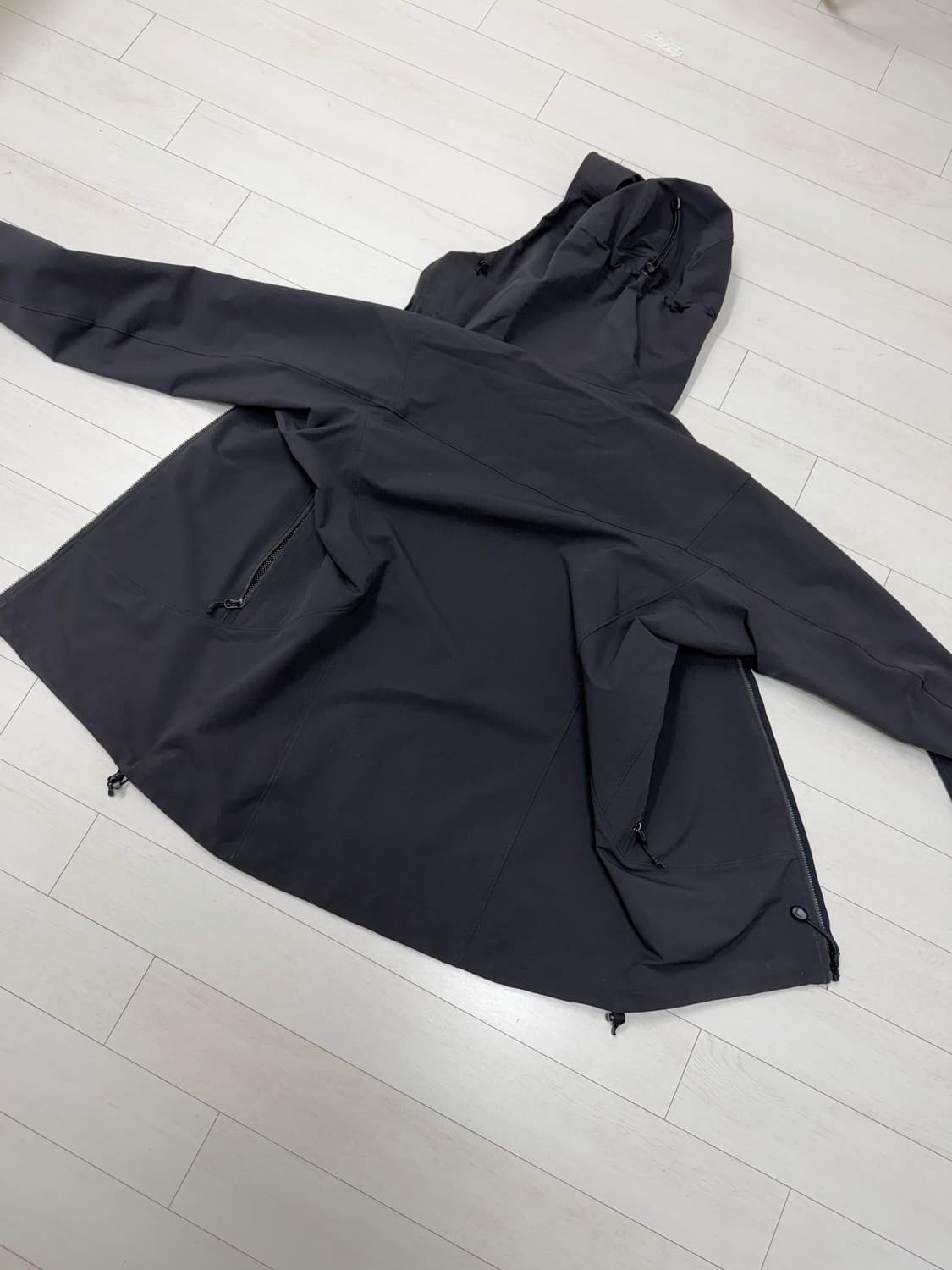 아크테릭스 감마 LT 후디 M 사이즈  크림 마지막 거래가가 50이고 이 상품이미지8