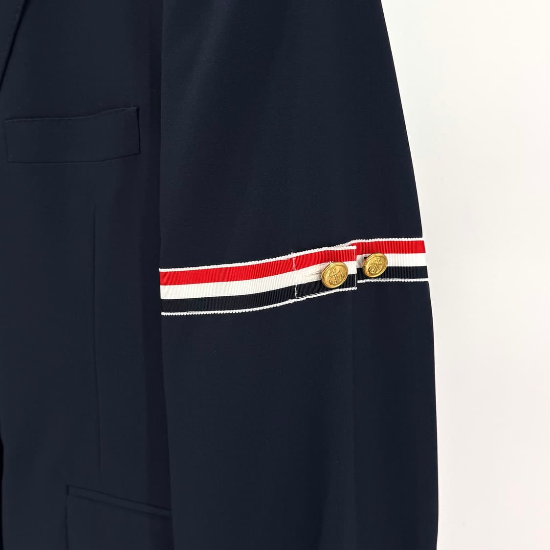 [3사이즈] 톰브라운 암밴드 클래식 울 블레이저 자켓 (MJC341A) 상품이미지7