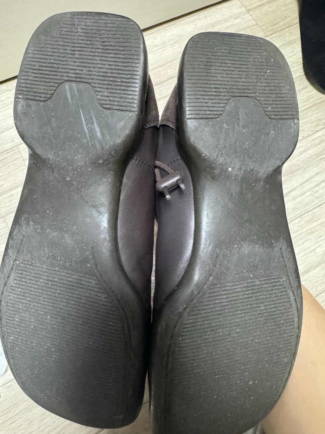 페몬트 스퀘어 브라운 판매합니다 상품이미지3