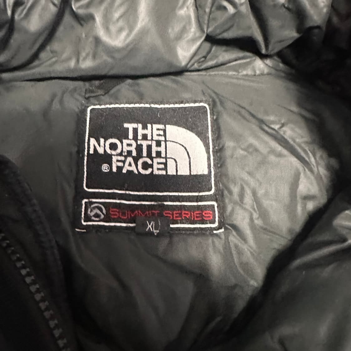 노스페이스 써밋 블랙 패딩 상품이미지4