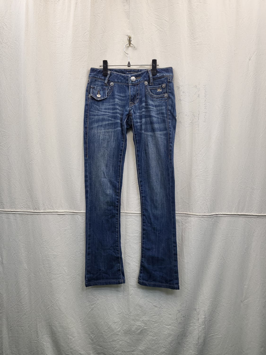 버버리 블루라벨 부츠컷 데님 팬츠 상품이미지1