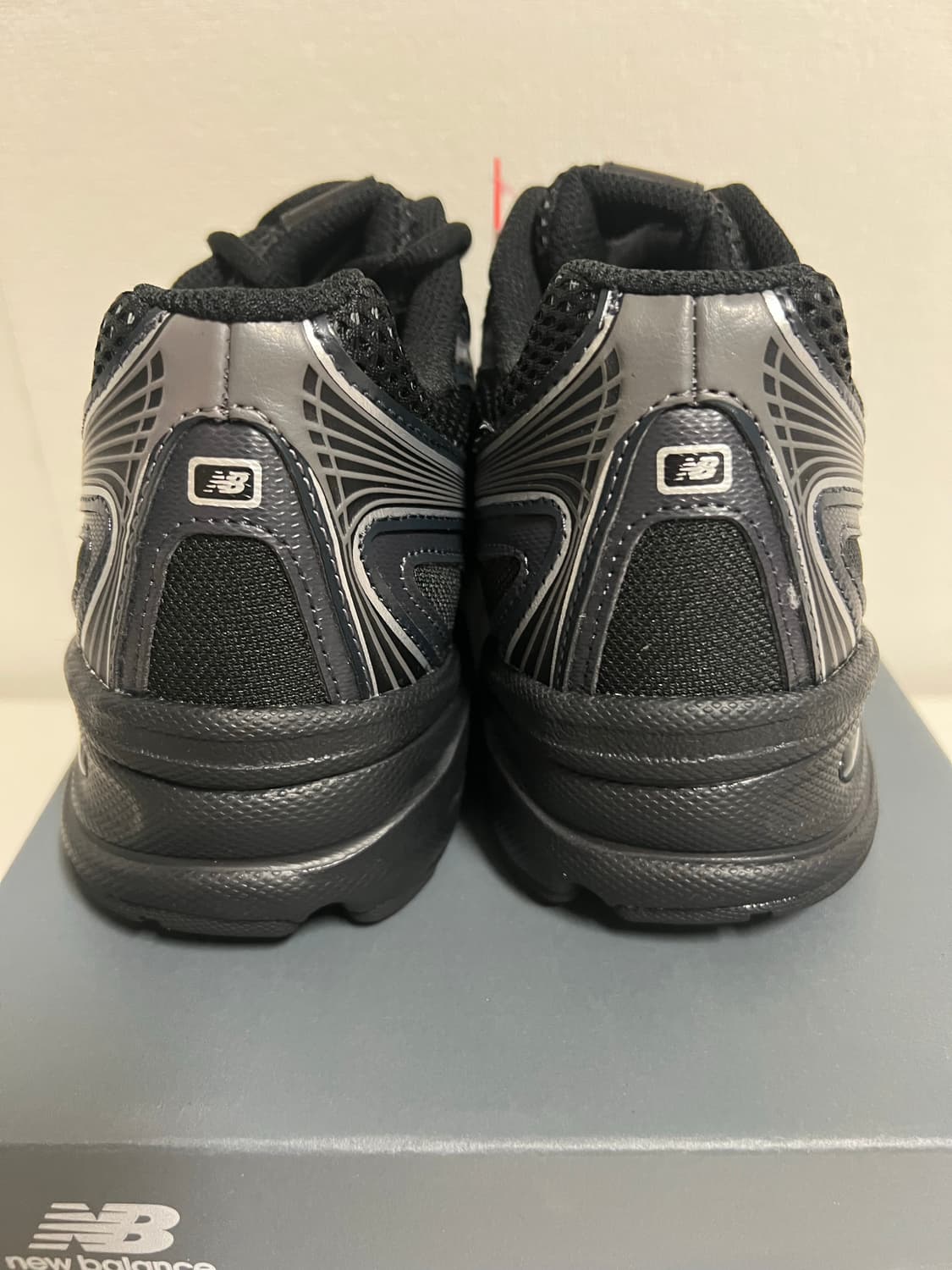 뉴발란스 740 블랙실버 265 팝니다 상품이미지4