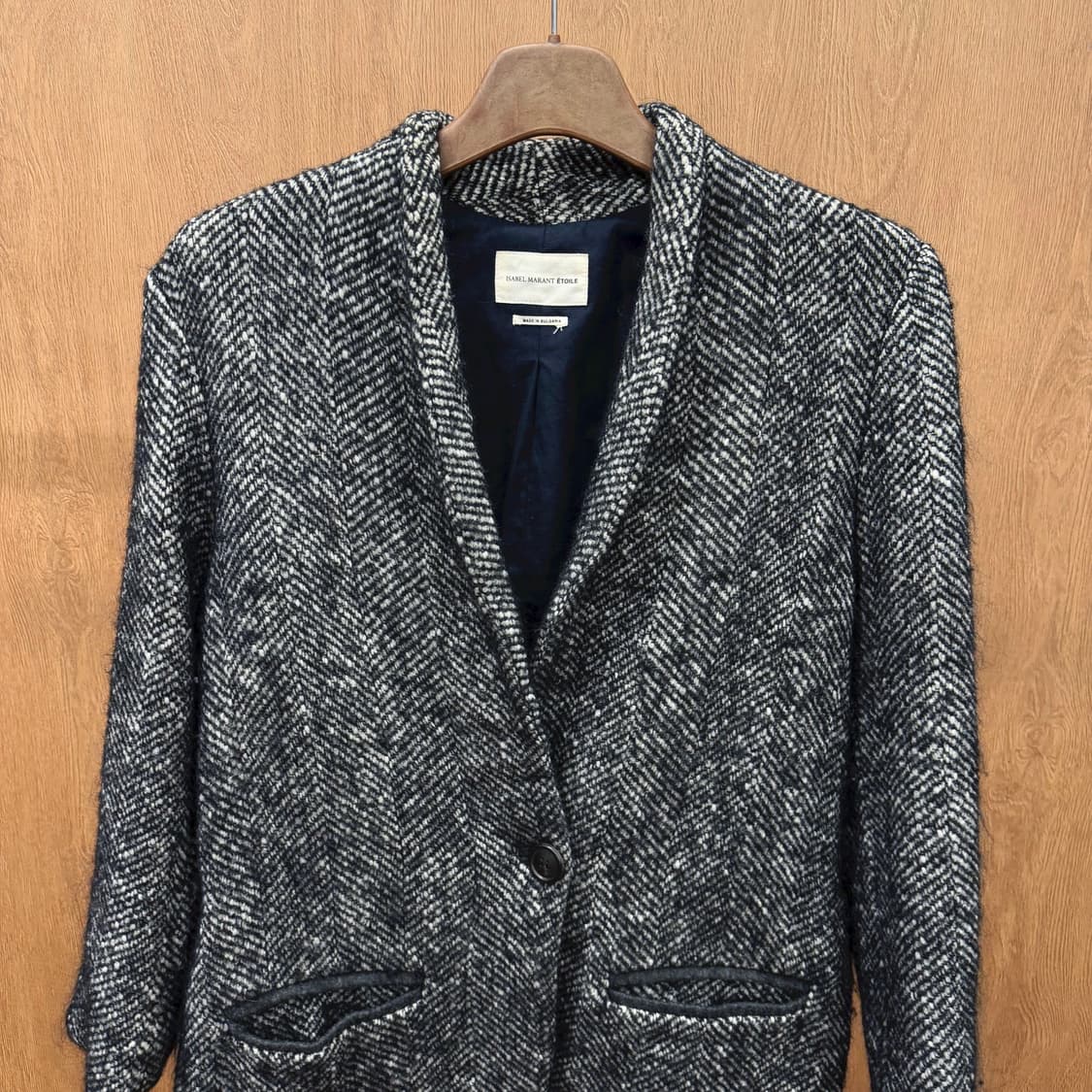 이자벨마랑 에뚜왈 헤링본 싱글 자켓 노치드 카라 디테일 레귤러핏 블랙 상품이미지4