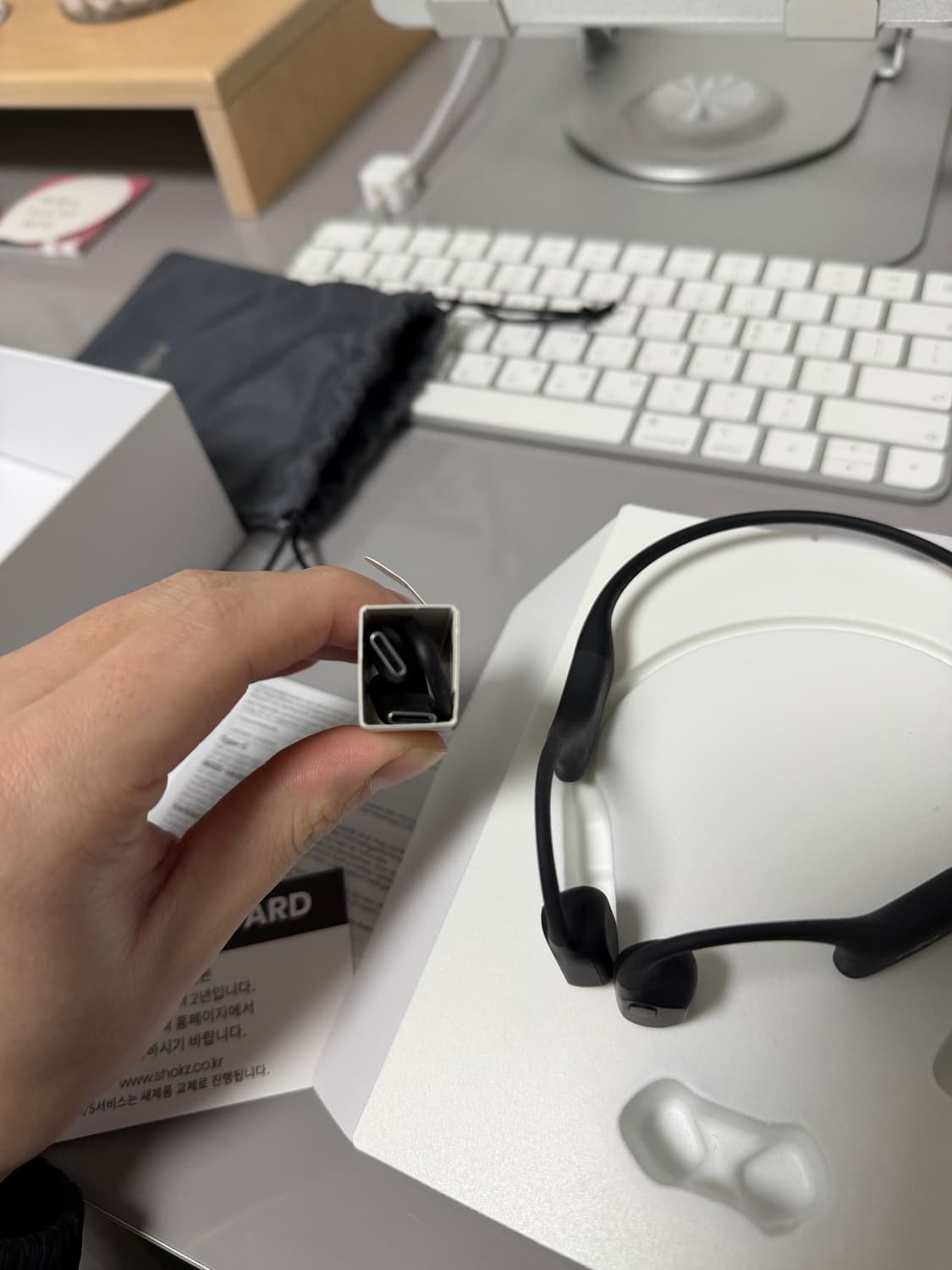 샥즈 오픈런 미니 골전도 이어폰 블랙 상품이미지4