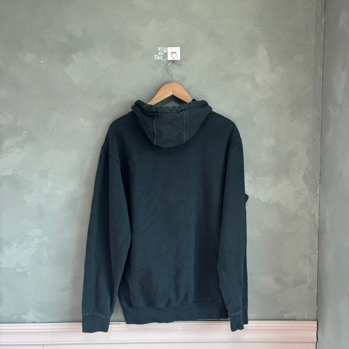 칼하트 미드웨이트 후드 블랙 상품이미지4