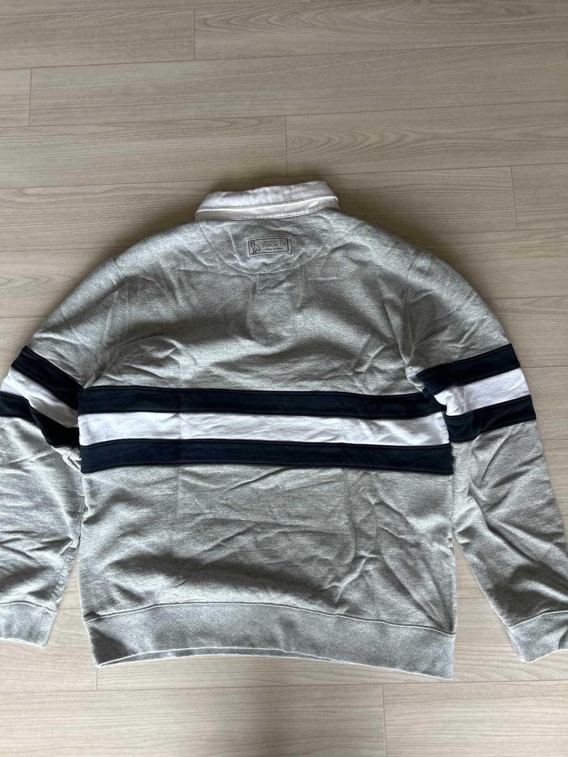 OVO UofT 2022 럭비 폴로 셔츠 상품이미지4