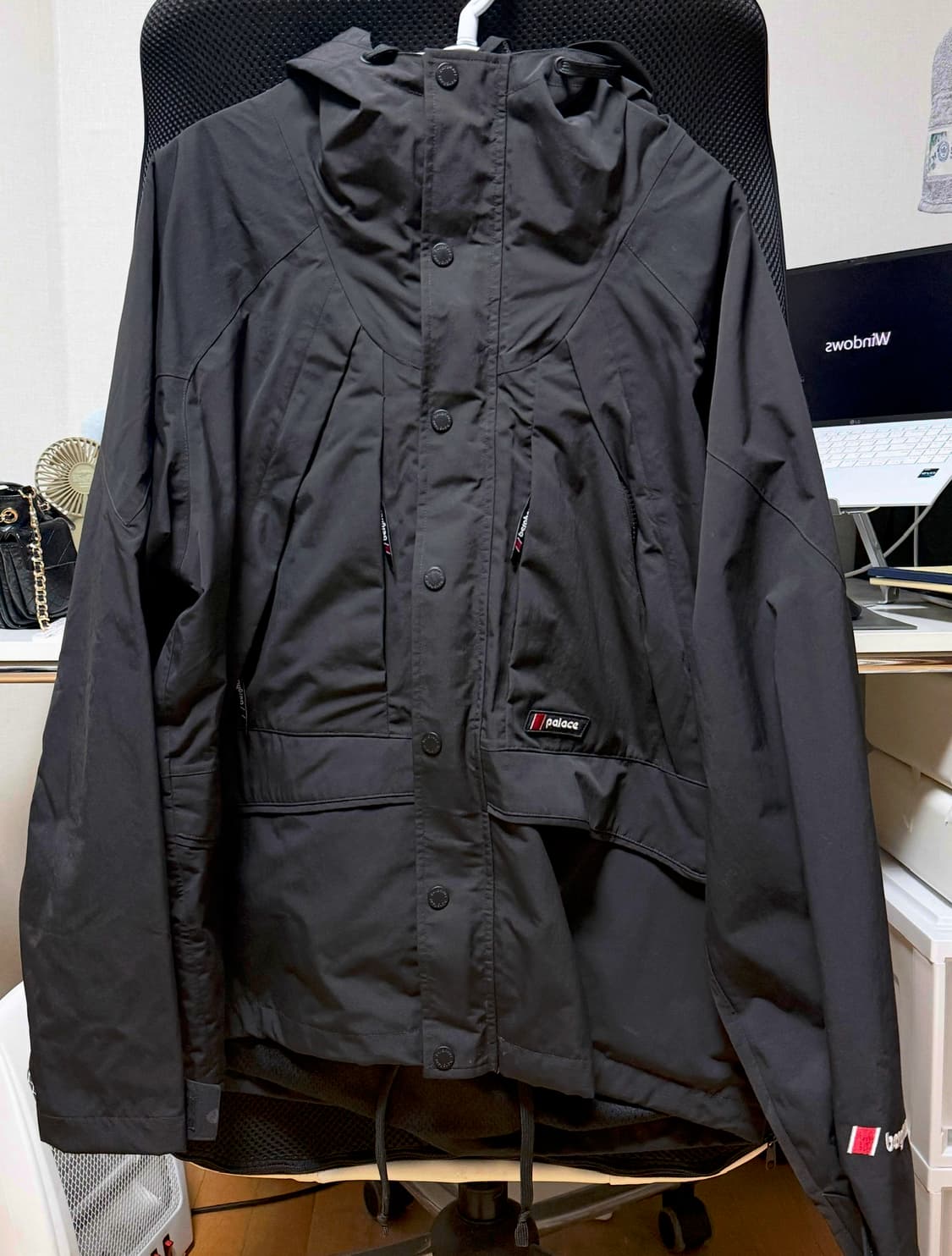 팔라스 x 버그하우스 템페스트 자켓 블랙 - 24FW 상품이미지2