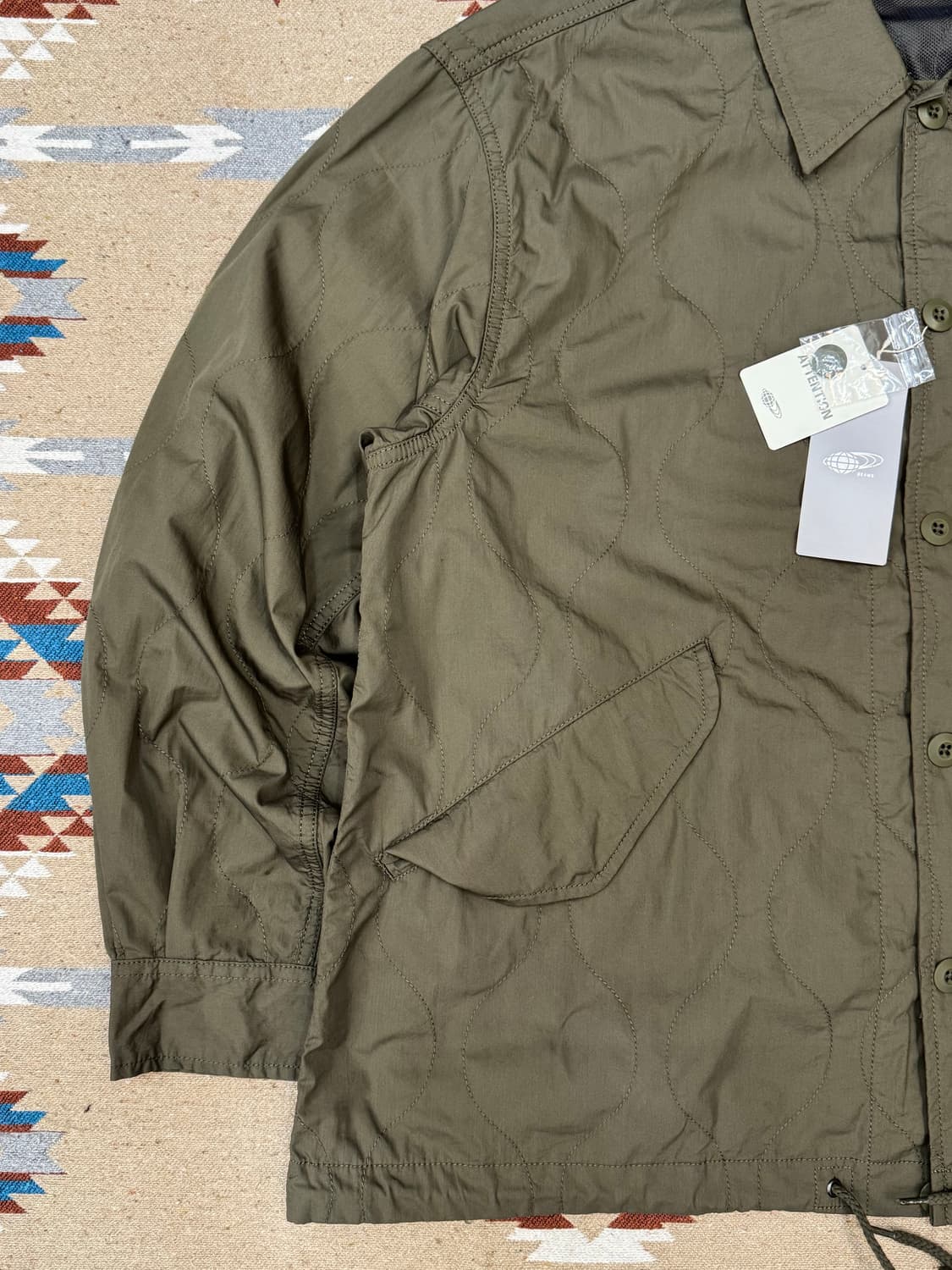 [M][100] 빔즈 B/D 퀼팅 블루종 카키  상품이미지2