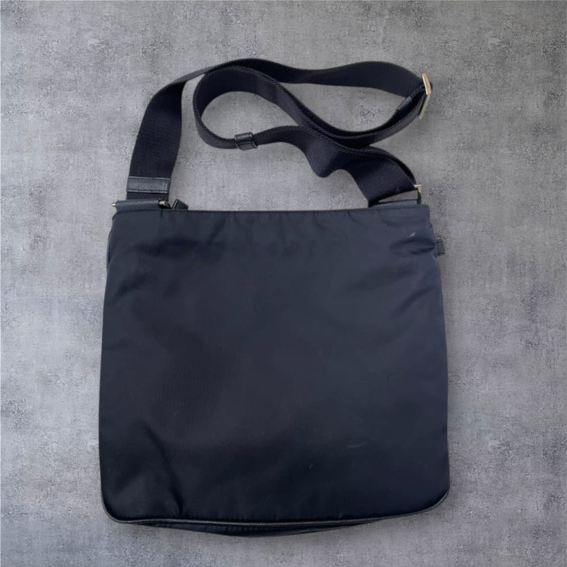 프라다 Prada 네이비 테수토 사피아노 크로스백 상품이미지3