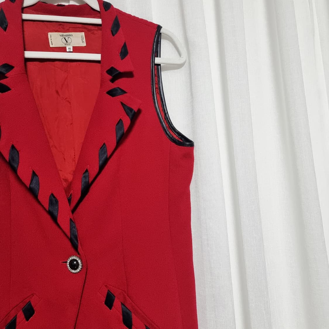 발렌티노 miss V 울혼방 조끼 베스트 (55-날씬66) 블랙타이큐빅 상품이미지2