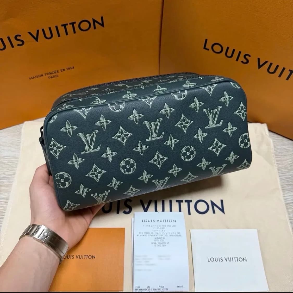 [미사용/선물가능] 루이비통 쉐도우 도프 키트 돕키트 파우치백 상품이미지2
