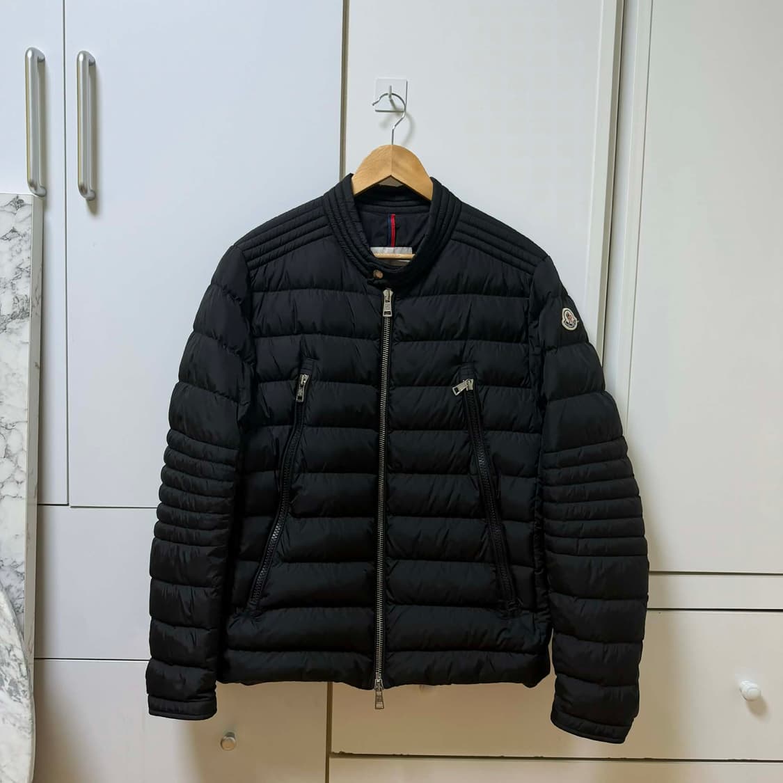 몽클레어 아미오 22년식 5사이즈 상품이미지1