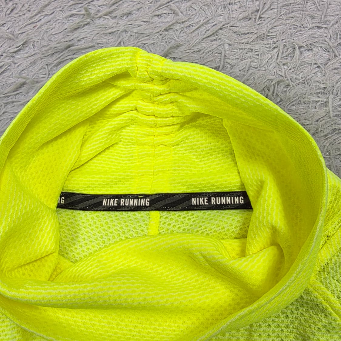 [새상품] 나이키 러닝 여성 에어로리액트 기능성 티셔츠 S 상품이미지6