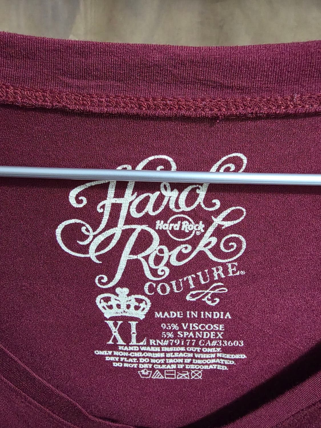 HARD ROCK COUTURE 비스코스 와이드 V넥 티셔츠 상품이미지4