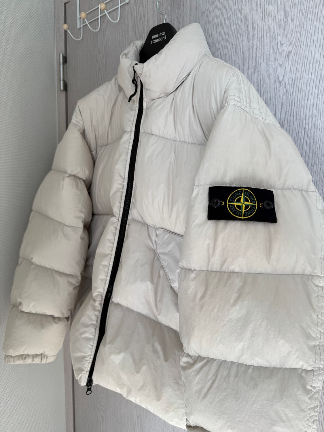 스톤아일랜드 23fw 크링클랩스 논후드 패딩 xl 상품이미지3