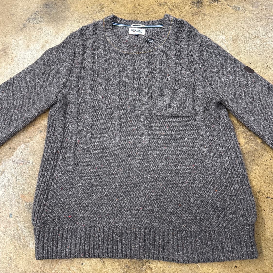 타미힐피거 빈티지 포켓 꽈배기 니트  상품이미지3