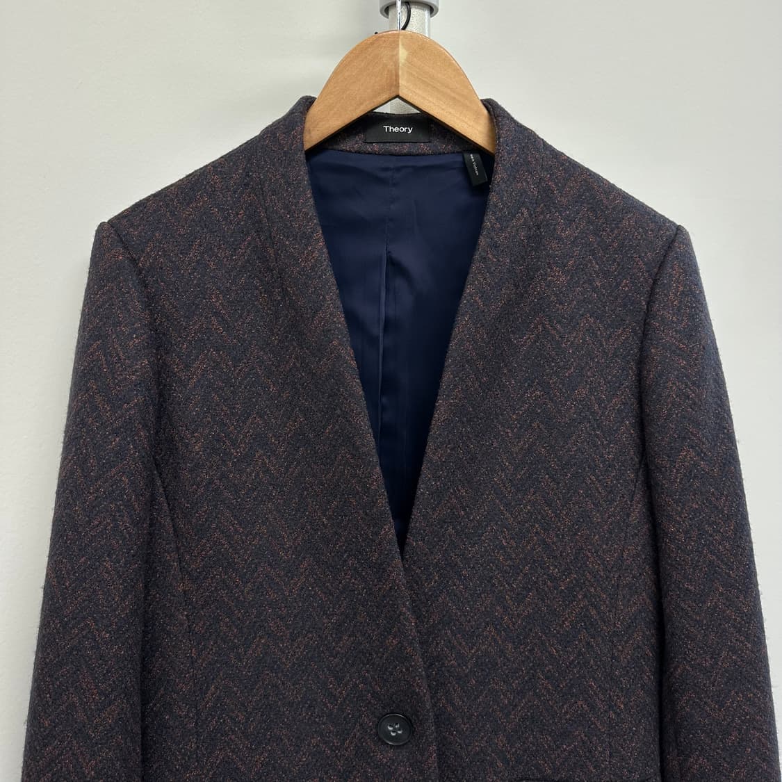 띠어리 쉐브론 디자인 카라리스 코트 상품이미지3