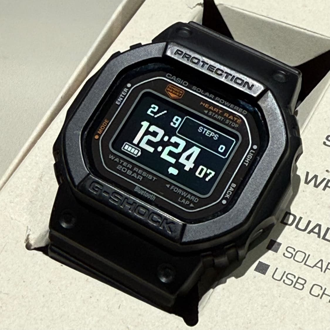 지샥 DW-H5600-1JR 스마트워치 G-SHOCK G-SQUAD 시계 상품이미지1