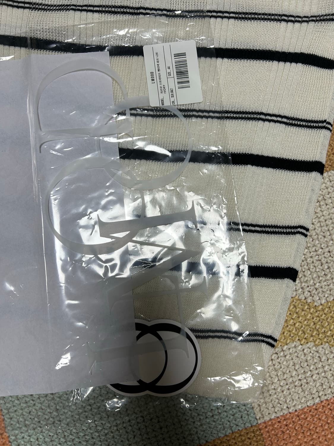 (44) 엘무드 차르르 스트라이프 헨리넥 하프 니트 아이보리 상품이미지3