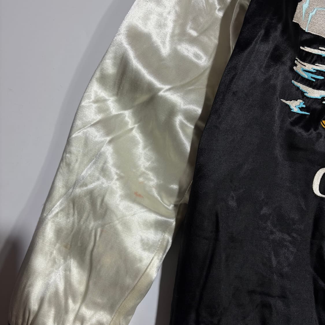 커버낫 자수 블랙 스카잔 자켓 상품이미지6