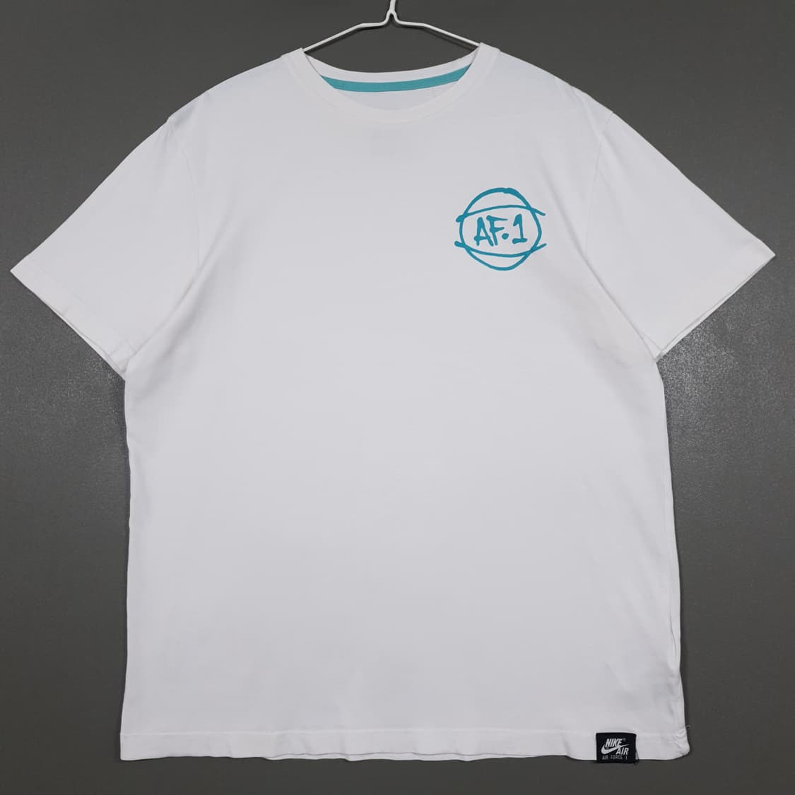 XL (105) 나이키 NSW 에어포스원 빅로고 라운드 코튼 반팔티 상품이미지3