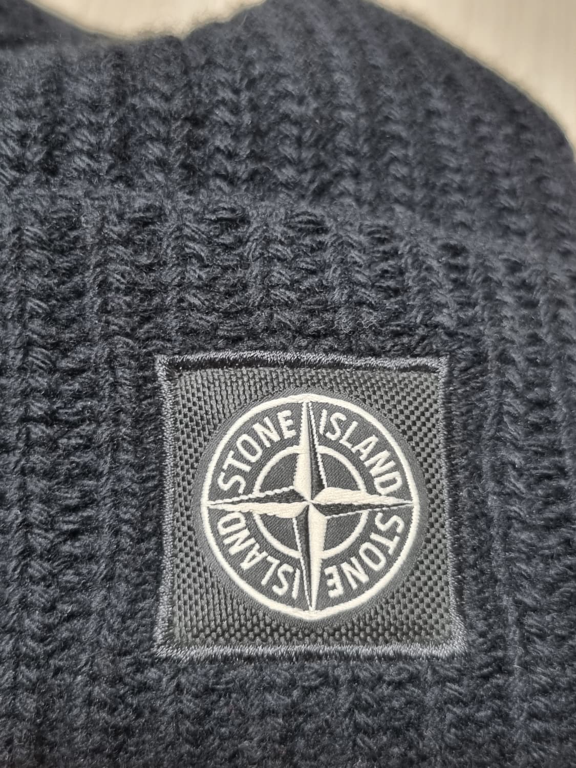 스톤아일랜드 블랙 비니 상품이미지3