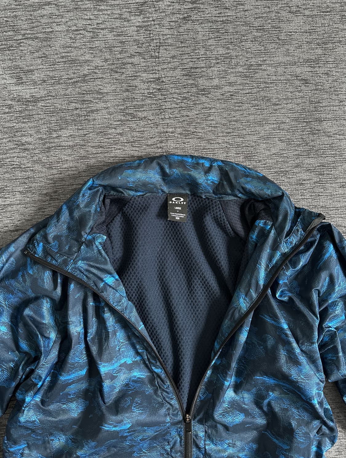 oakley 블루 카모 윈드브레이커 상품이미지4