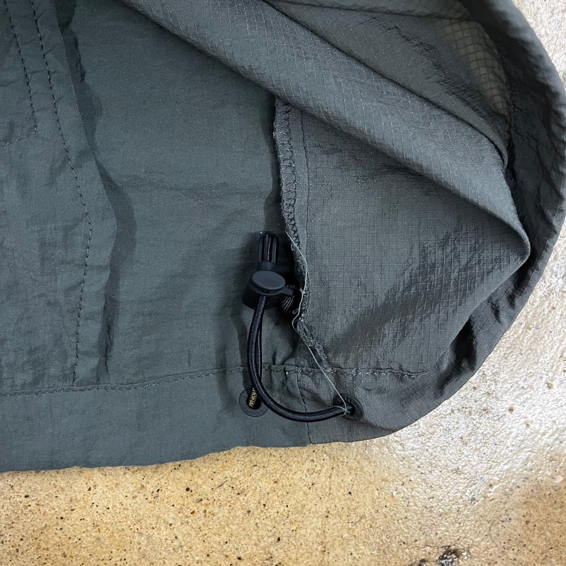 [정품/M] 내셔널지오그래픽 후드 바람막이 점퍼 카키 b17 상품이미지9