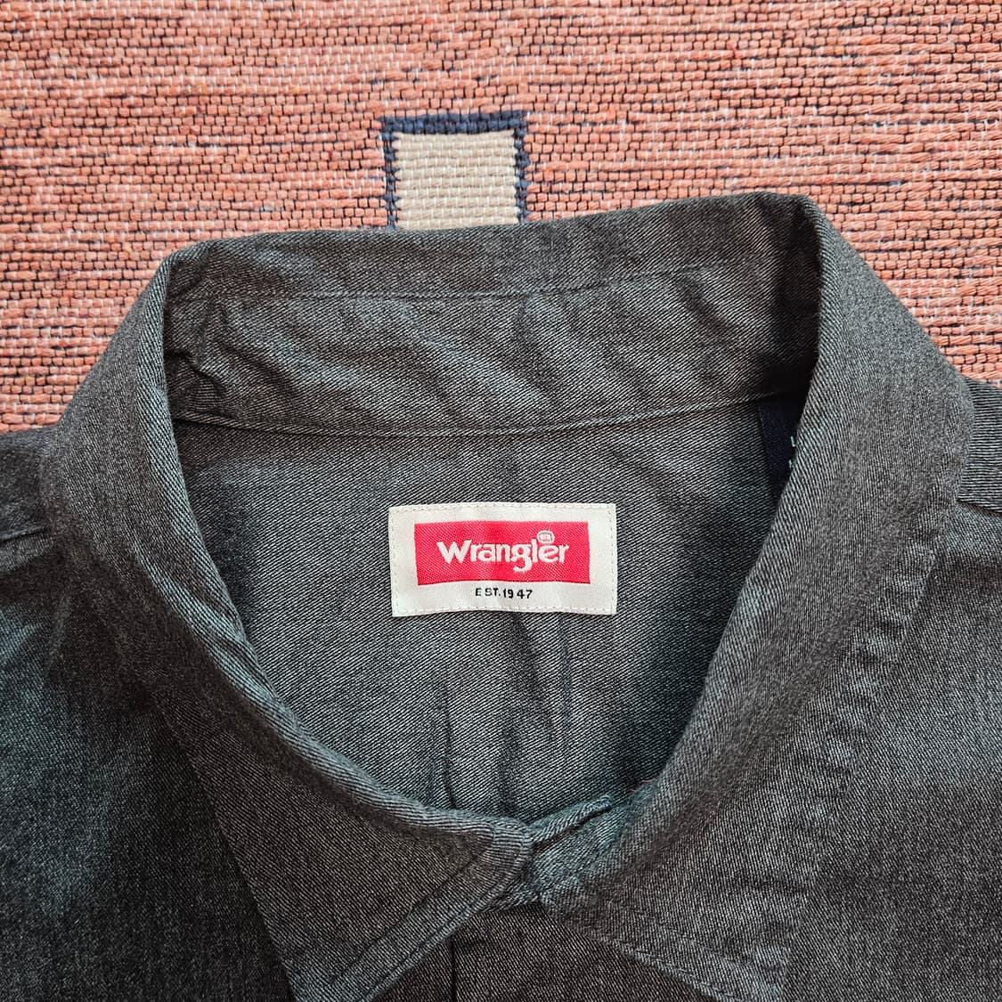 랭글러 워크셔츠 차콜그레이 상품이미지4