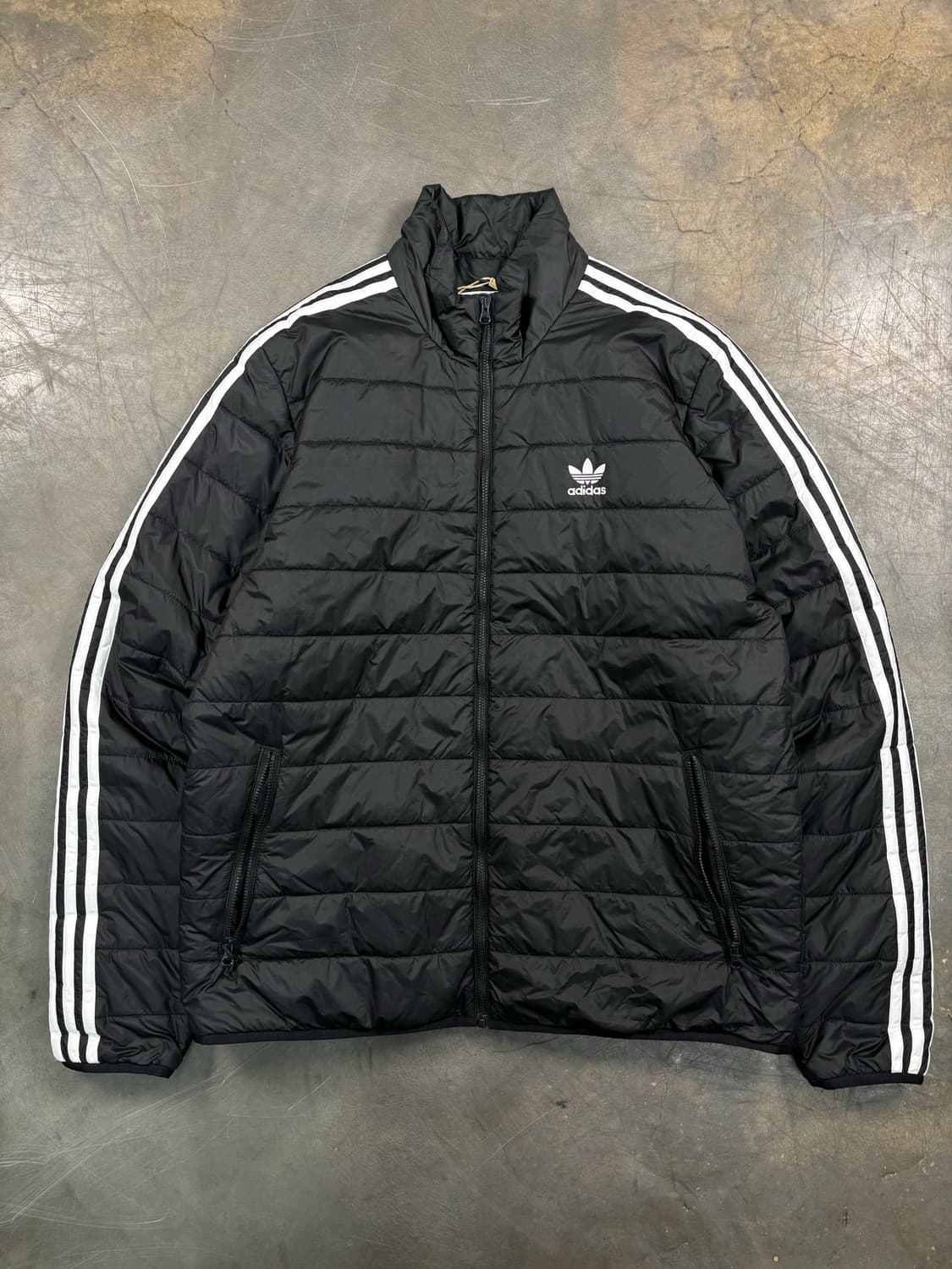 아디다스 패커블 경량패딩 상품이미지1