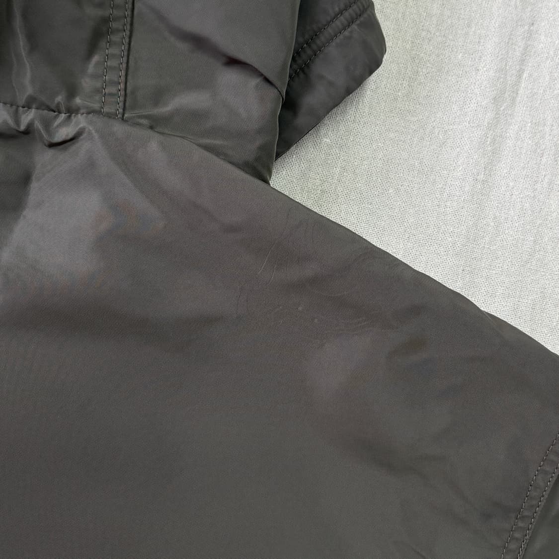 유니클로 U 르메르 초판 나일론 카키 후드점퍼 M 상품이미지6