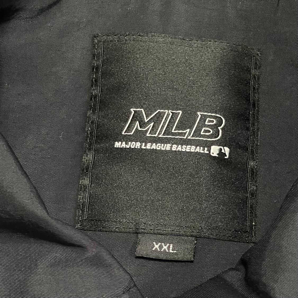 [2XL] MLB 뉴욕 양키스 코치 자켓 블랙 상품이미지2