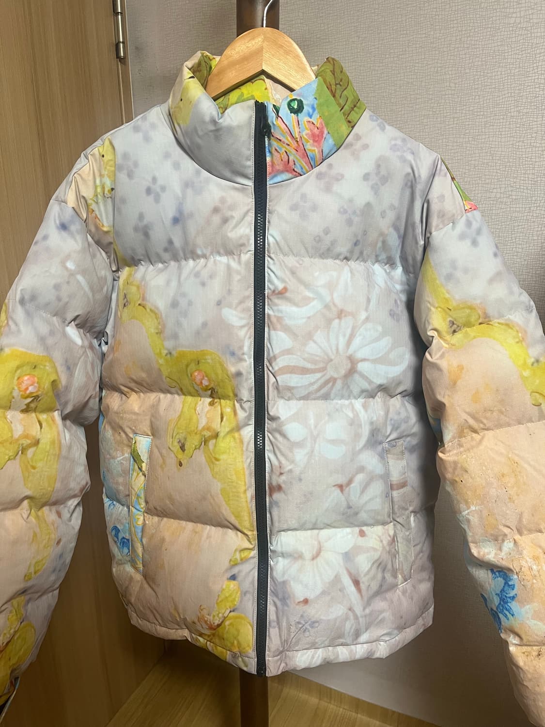 MULTICOLOR PRINTED DOWN PARKA 패딩 상품이미지3