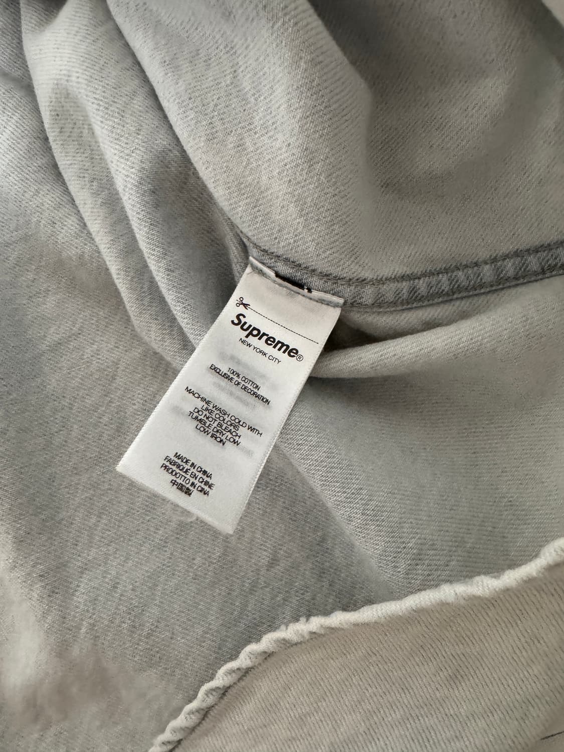 슈프림 스몰로고 데님셔츠 연청 m 24fw 상품이미지4