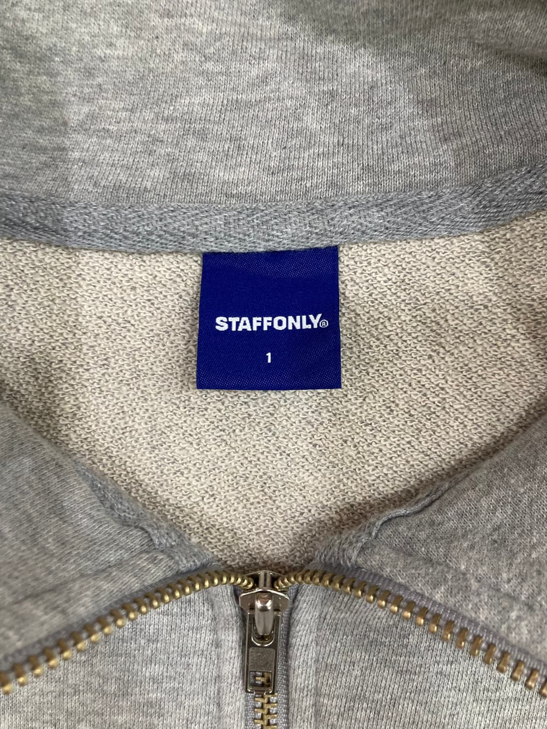 STAFFONLY 반집업 스웻셔츠 상품이미지4