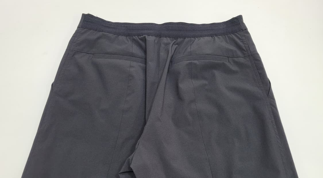 래트바이티 21SS 뒷밴딩 와이드핏 슬랙스 팬츠 / 여 64 블랙 
 상품이미지4