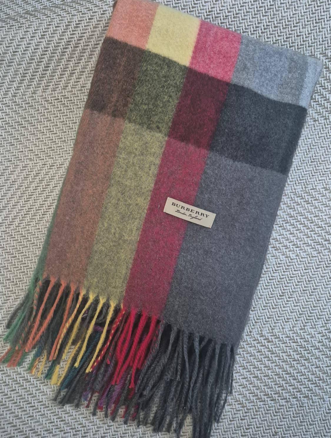 버버리 캐시미어 머플러 상품이미지1