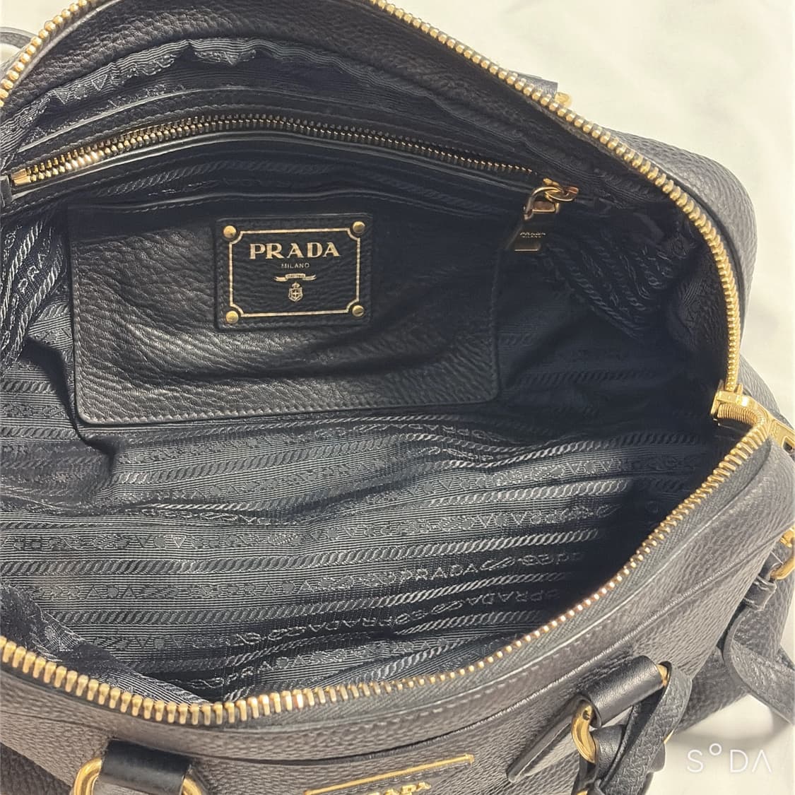 프라다 비텔로 다이노 삼각로고 숄더백 상품이미지8