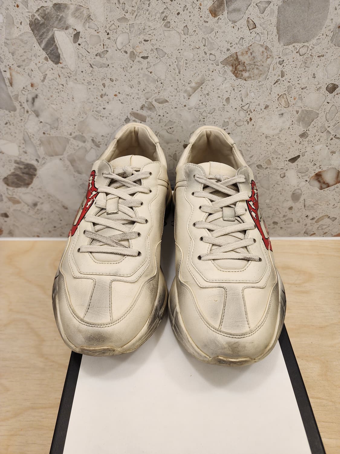 구찌 라이톤 더티 남성 스니커즈 41 552093 상품이미지1