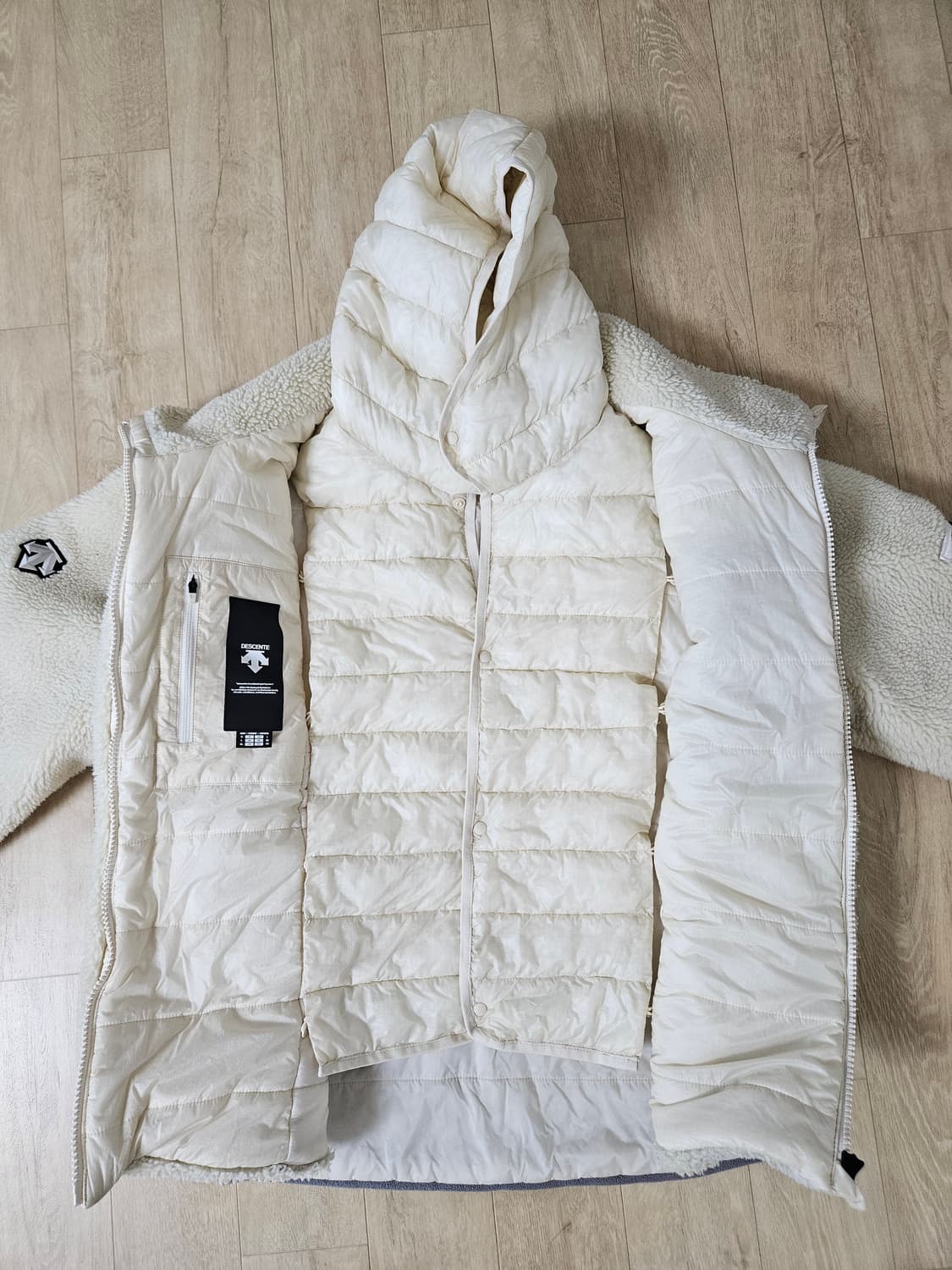 데상트 스위스 스키팀 후리스 상품이미지2