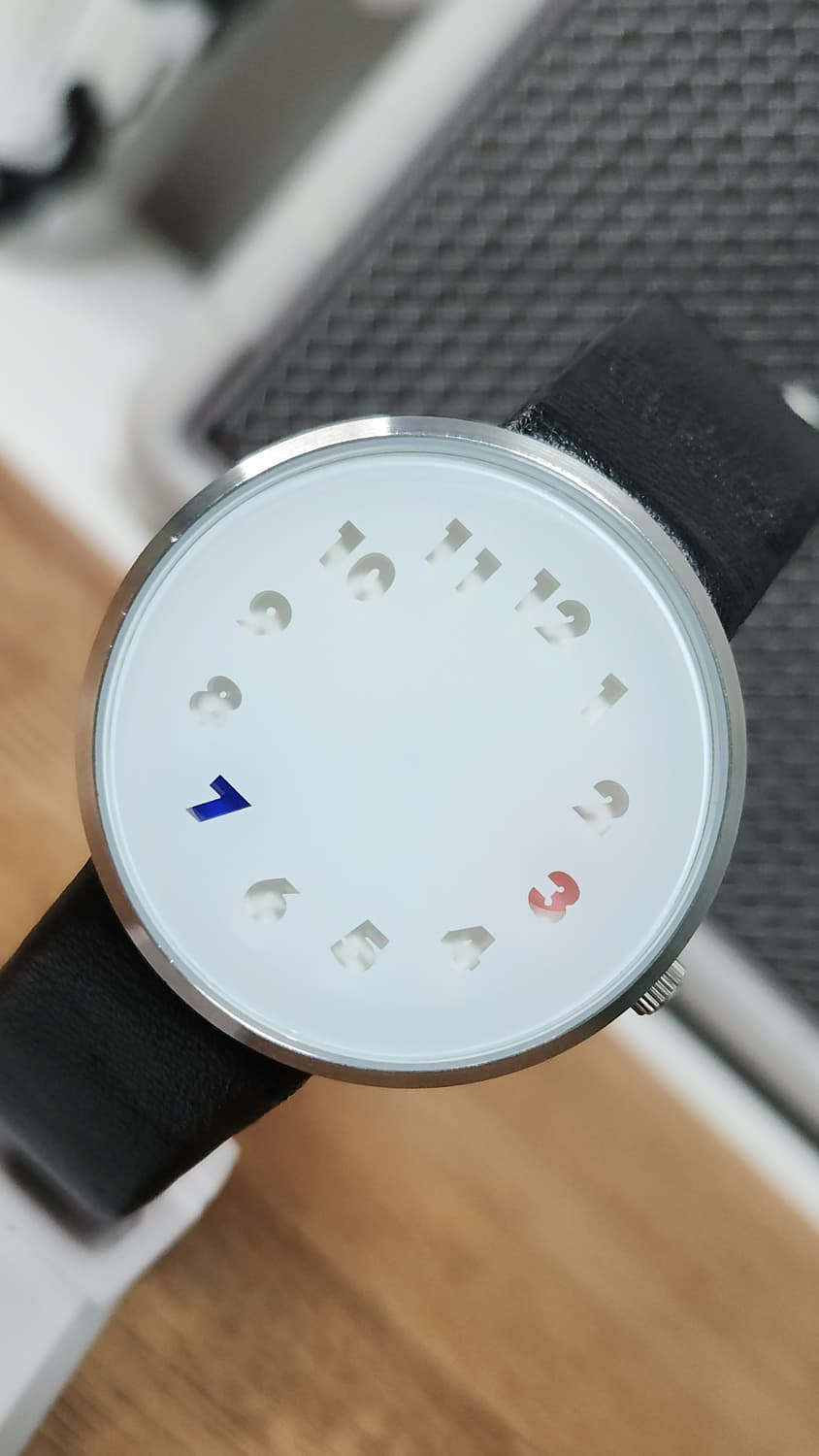 # 프로젝트 이리튬 컬러체이징 디자이너 시계 급처 상품이미지3