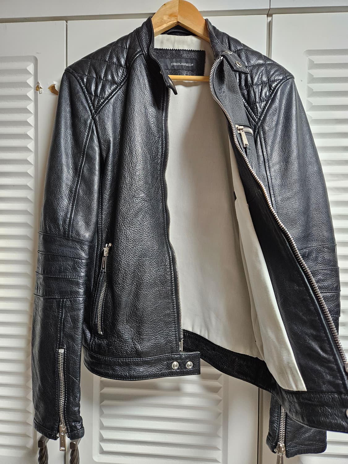 디스퀘어드2 바이커 가죽자켓 판매합니다. 상품이미지2