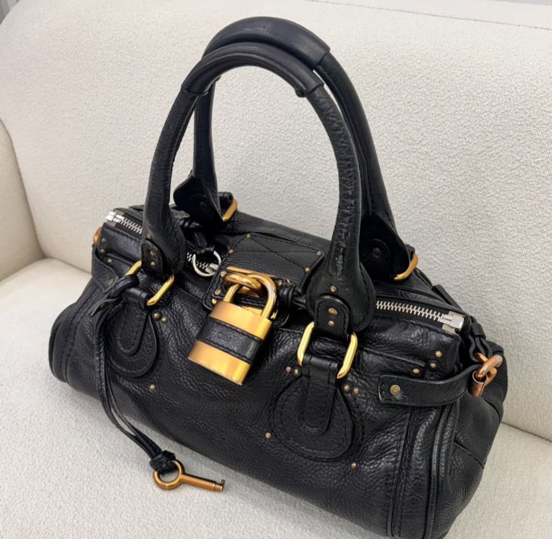 끌로에 패딩턴백 블랙 금장
미듐 상품이미지2