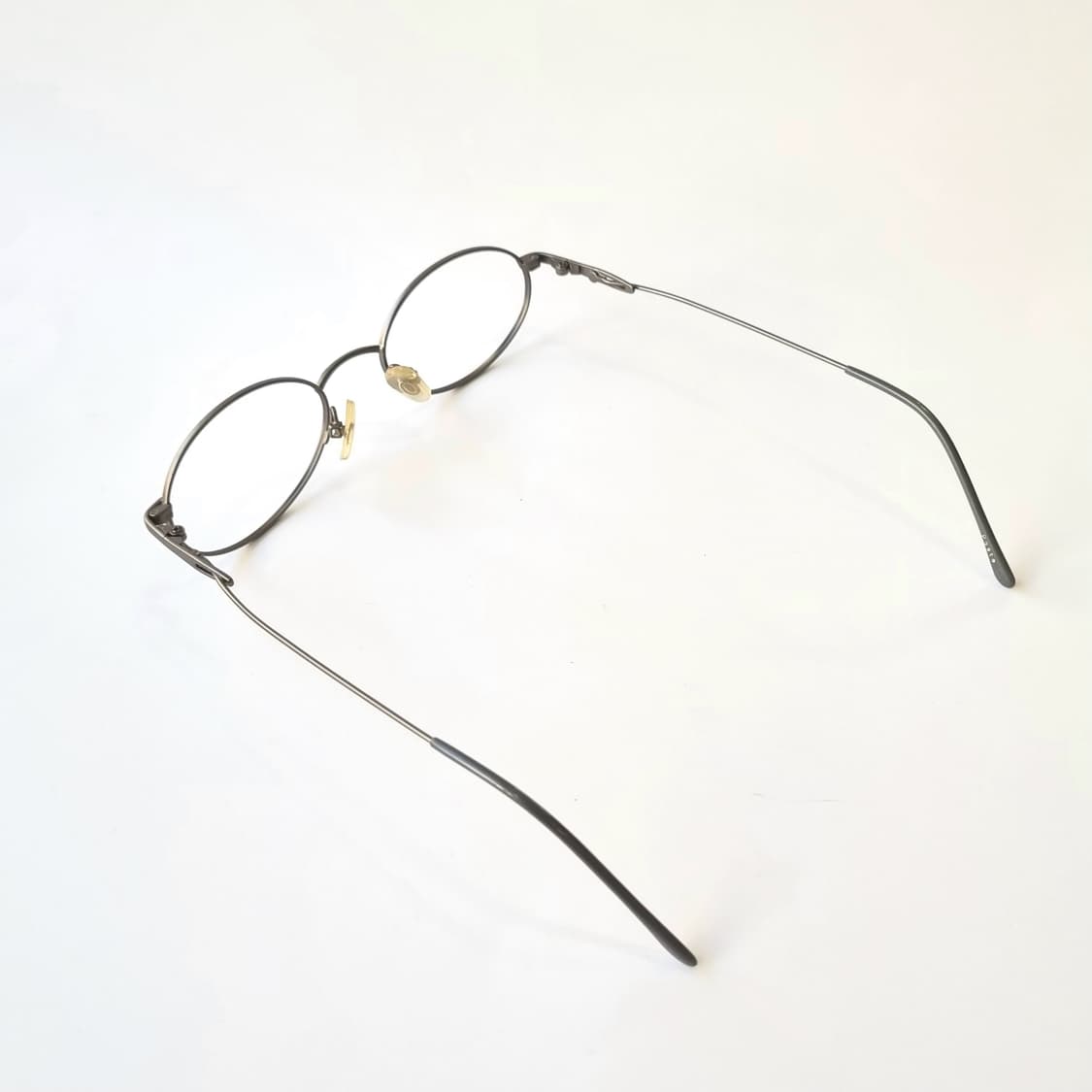 데드스탁 건메탈 브론즈 타원형 안경테  381 상품이미지5