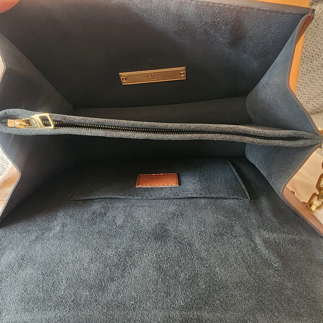 상태최상 루이비통 도핀 MM 모노그램 리버스 캔버스 숄더 크로스백 상품이미지9