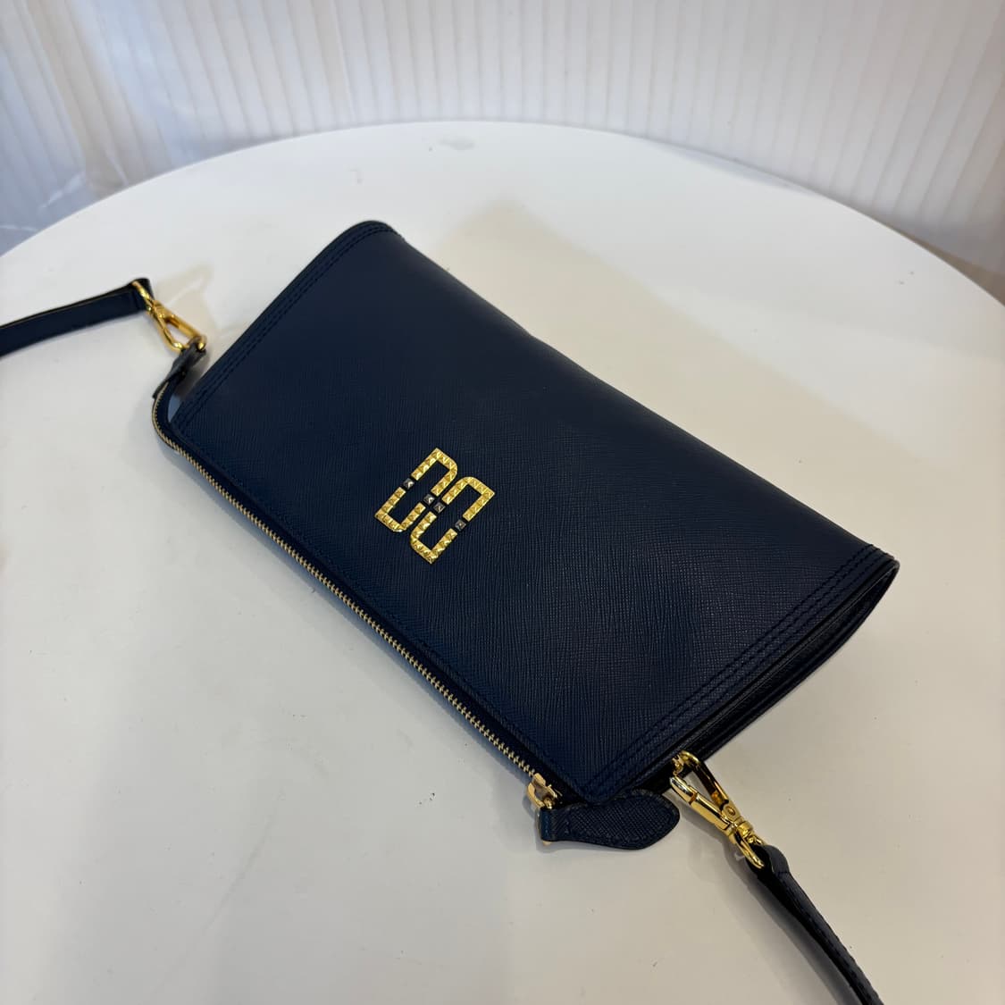 닥스 DD 금장 크로스백     상품이미지8